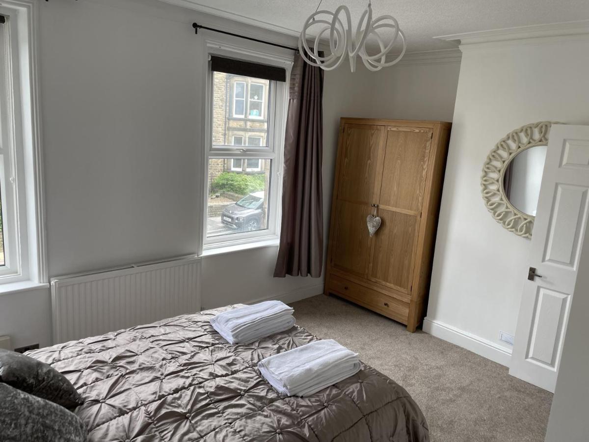 4 Bedroom House In Harrogate Town Centre Kültér fotó